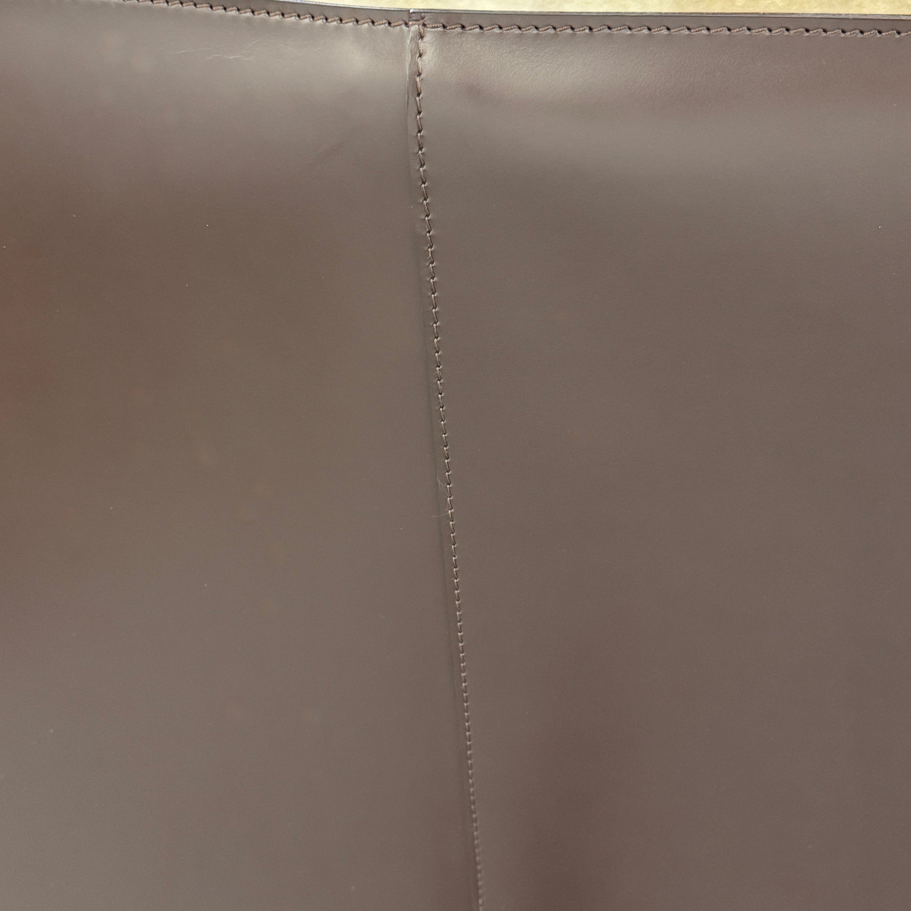 Lit queen-size Poliform Kelly, cuir