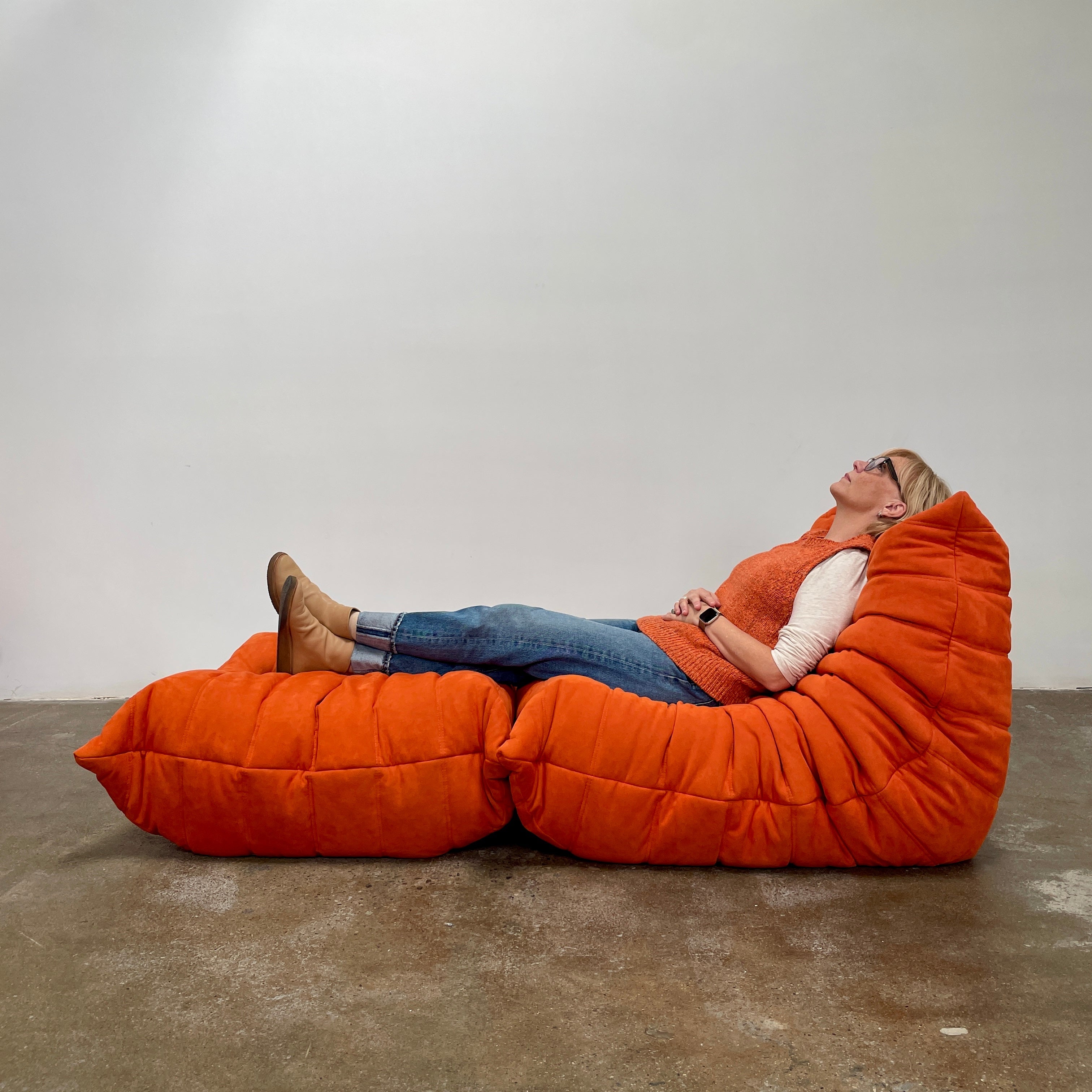 Chauffeuse et pouf Togo Ligne Roset