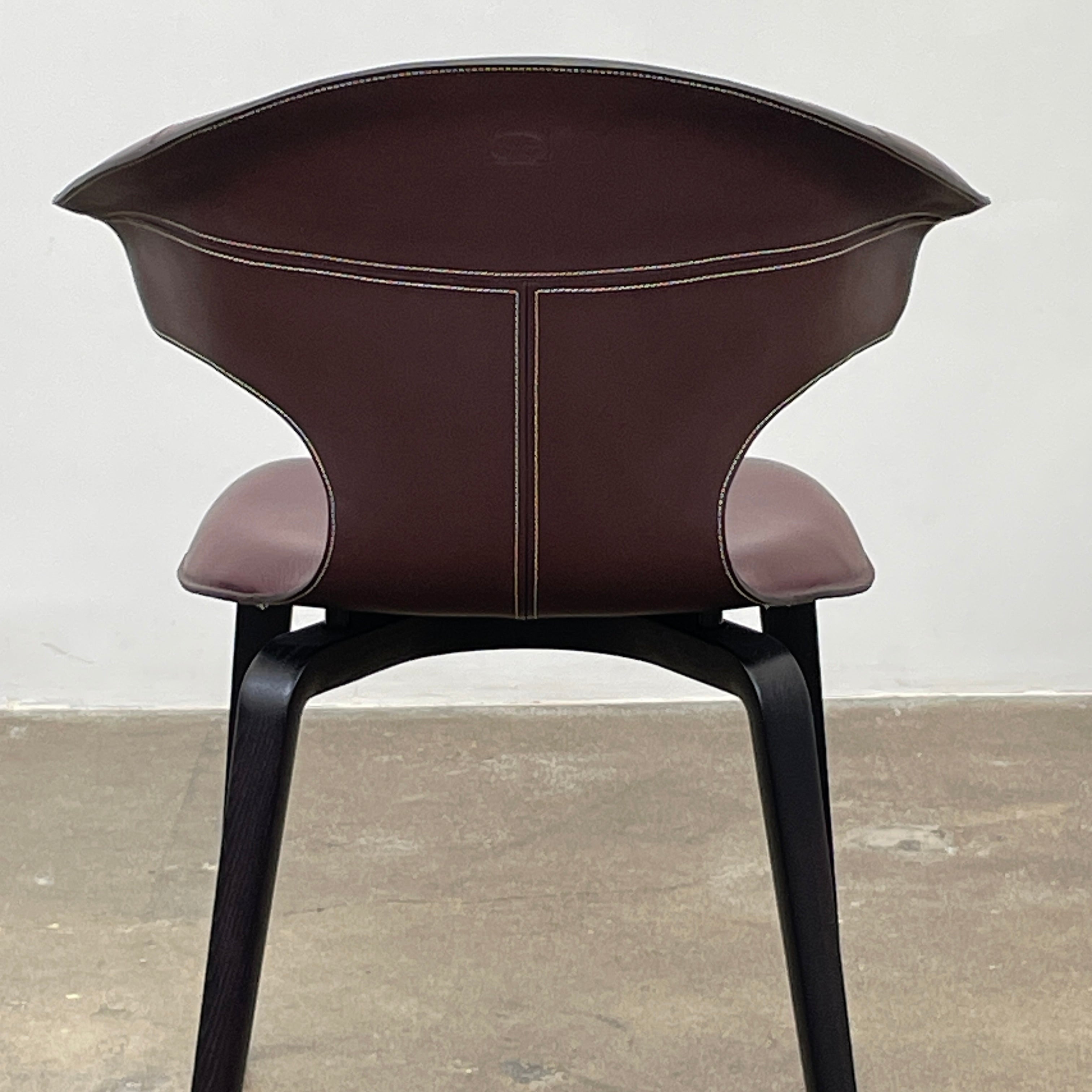 Petit fauteuil Poltrona Frau Montera Oxblood