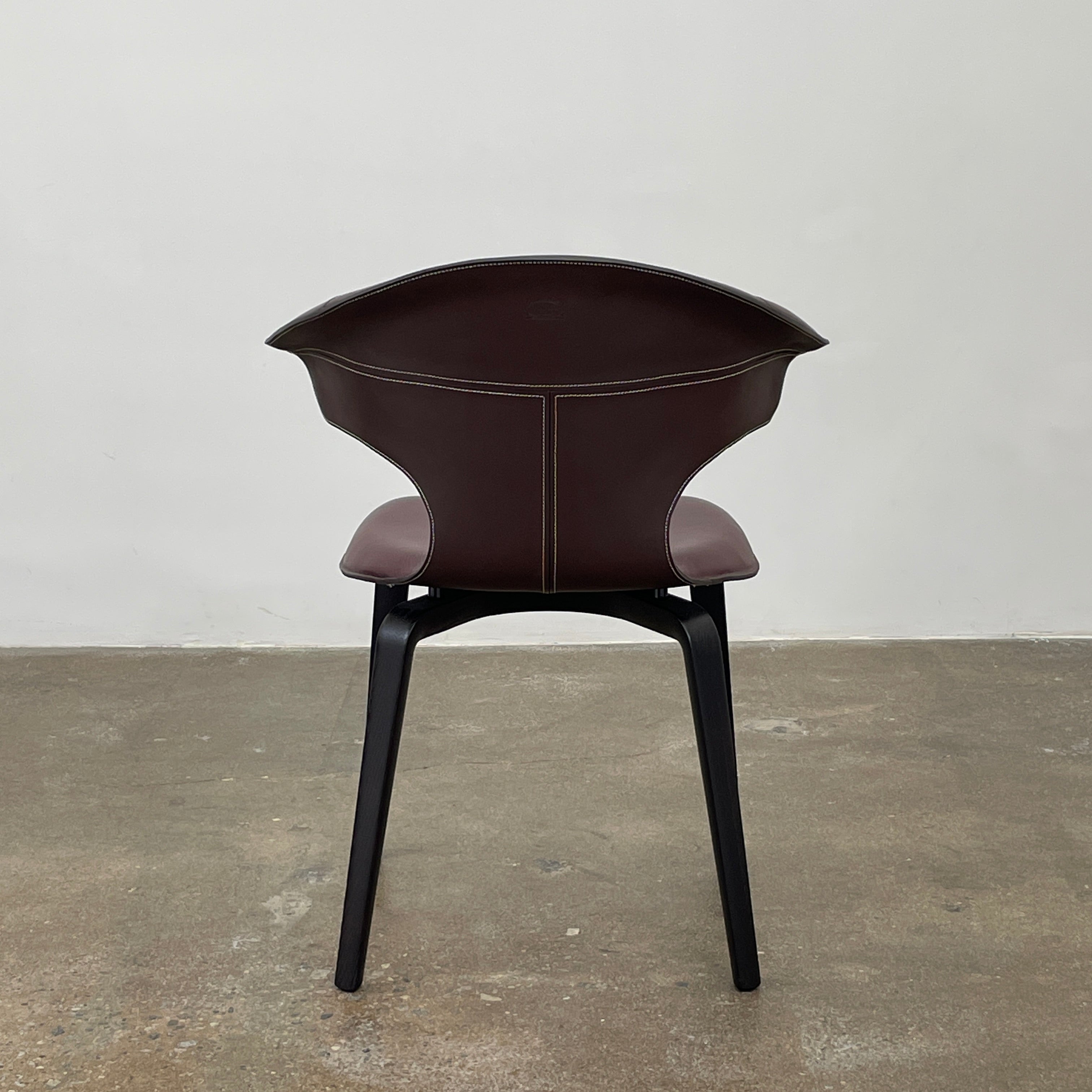 Petit fauteuil Poltrona Frau Montera Oxblood