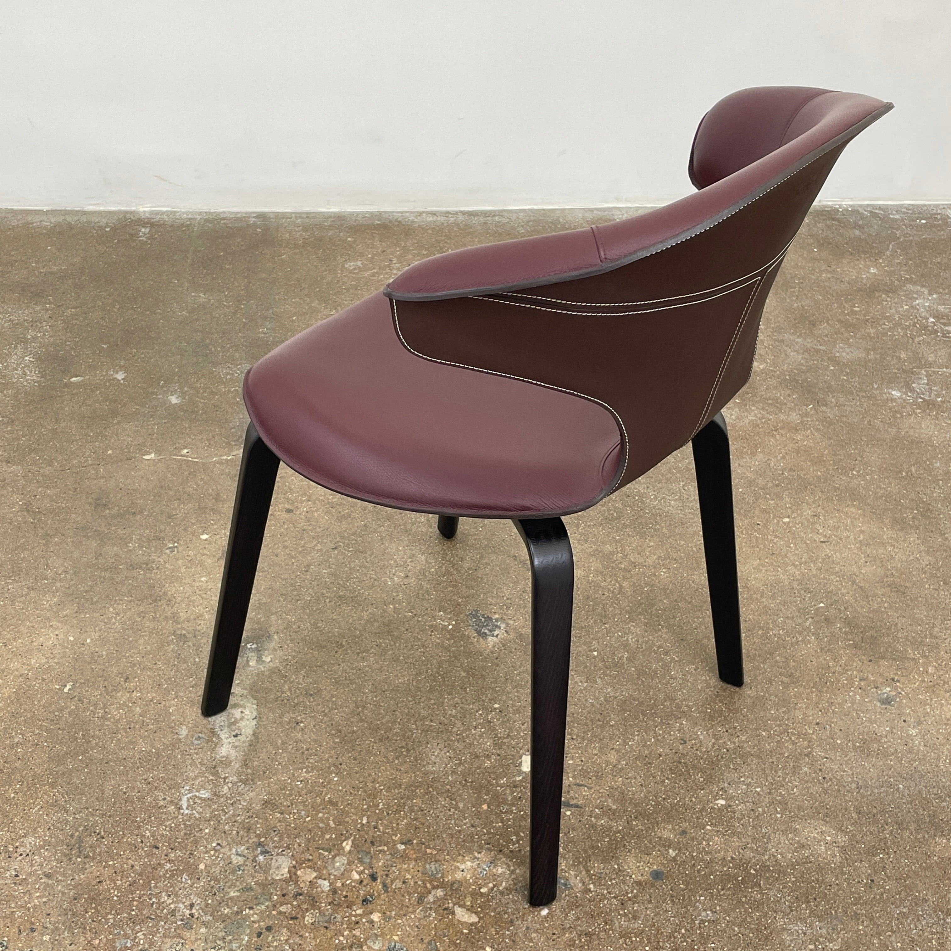 Petit fauteuil Poltrona Frau Montera Oxblood