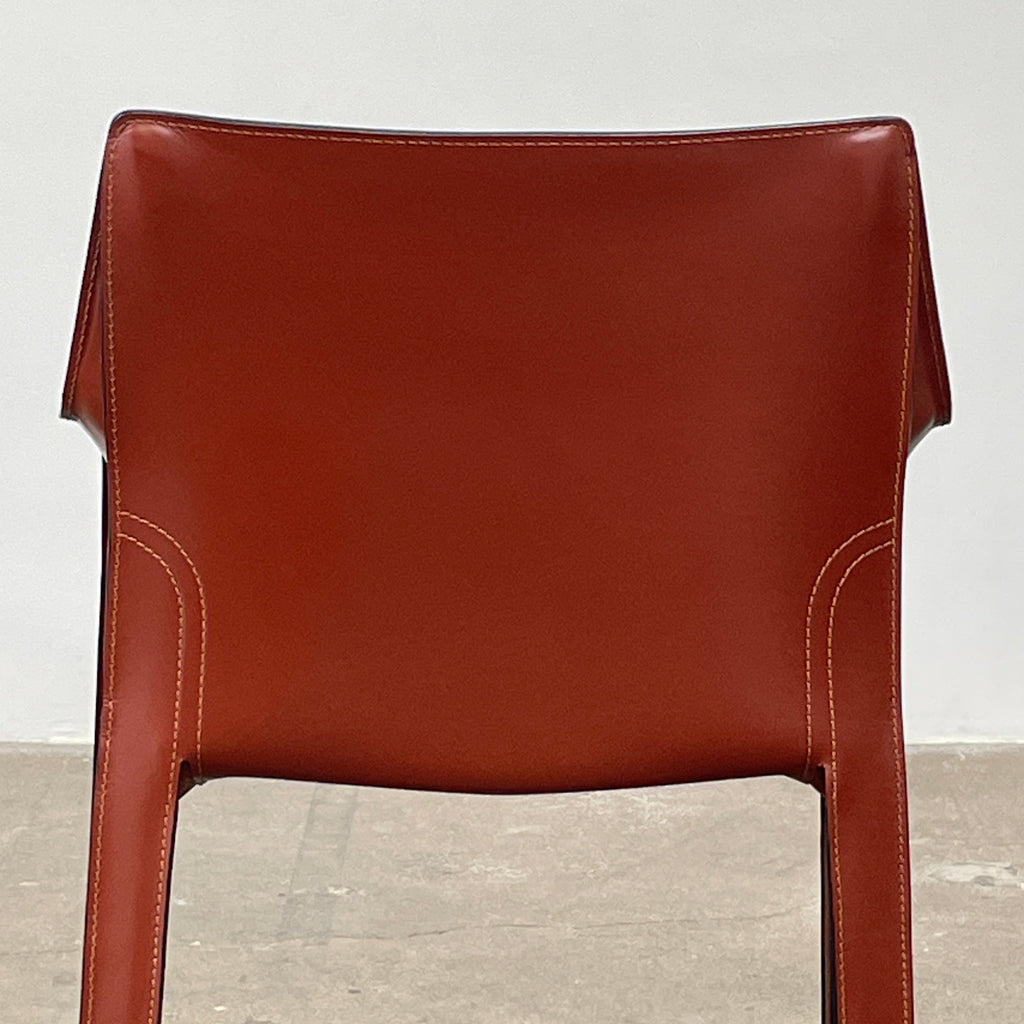 Fauteuil Cassina Cab 413 en cuir rouge