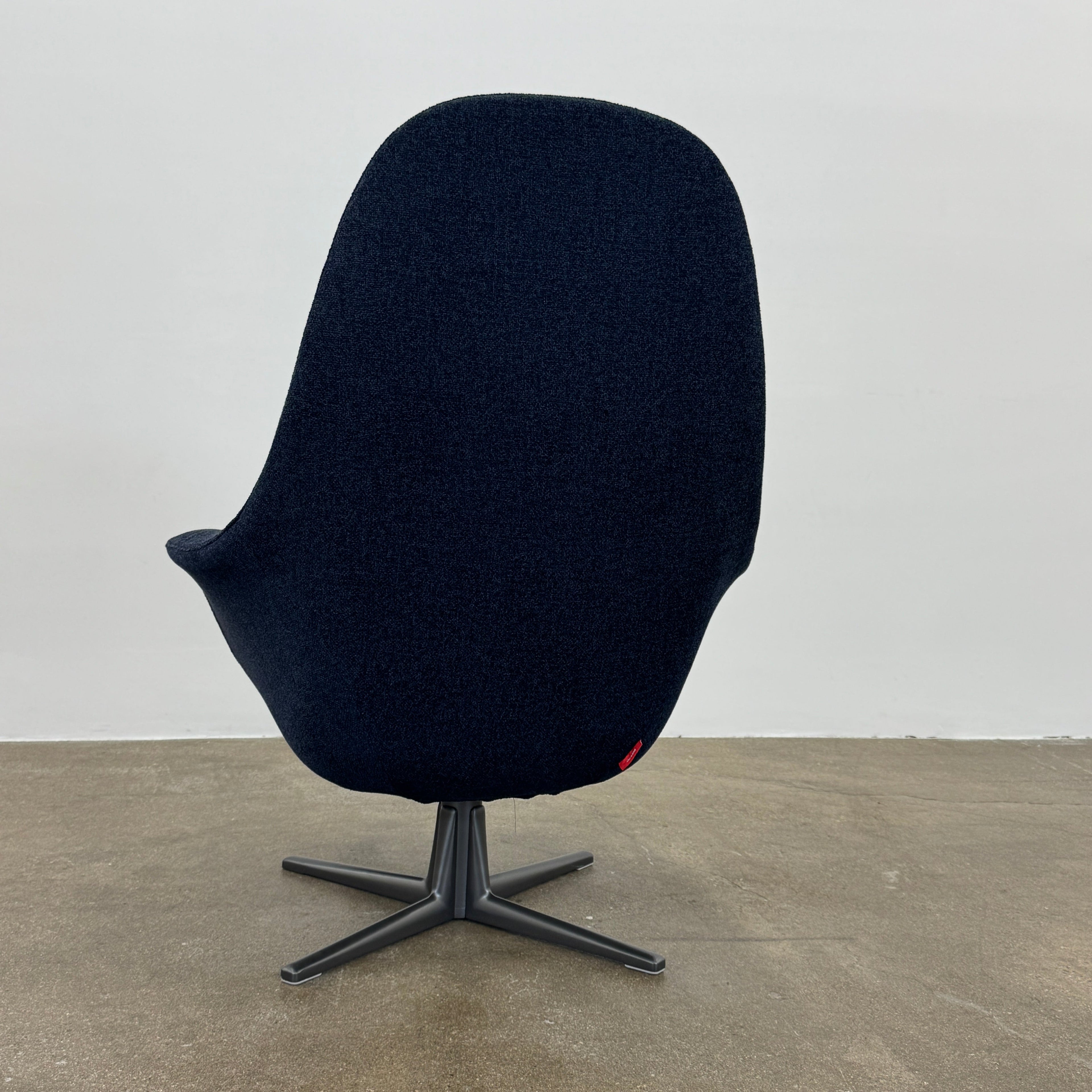 Fauteuil pivotant et pouf Poliform Marlon (2 housses disponibles)