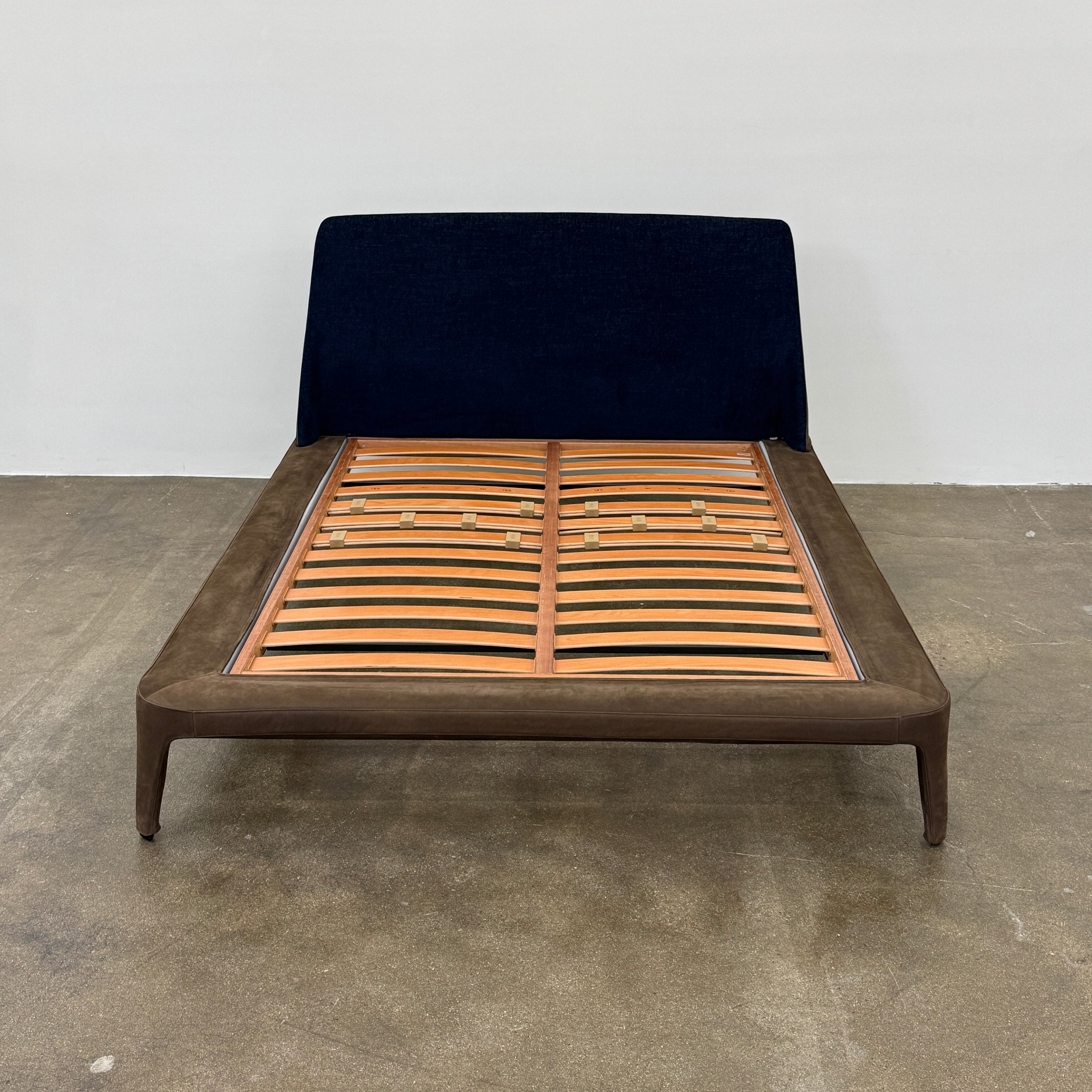 Lit queen-size Poliform Kelly, daim