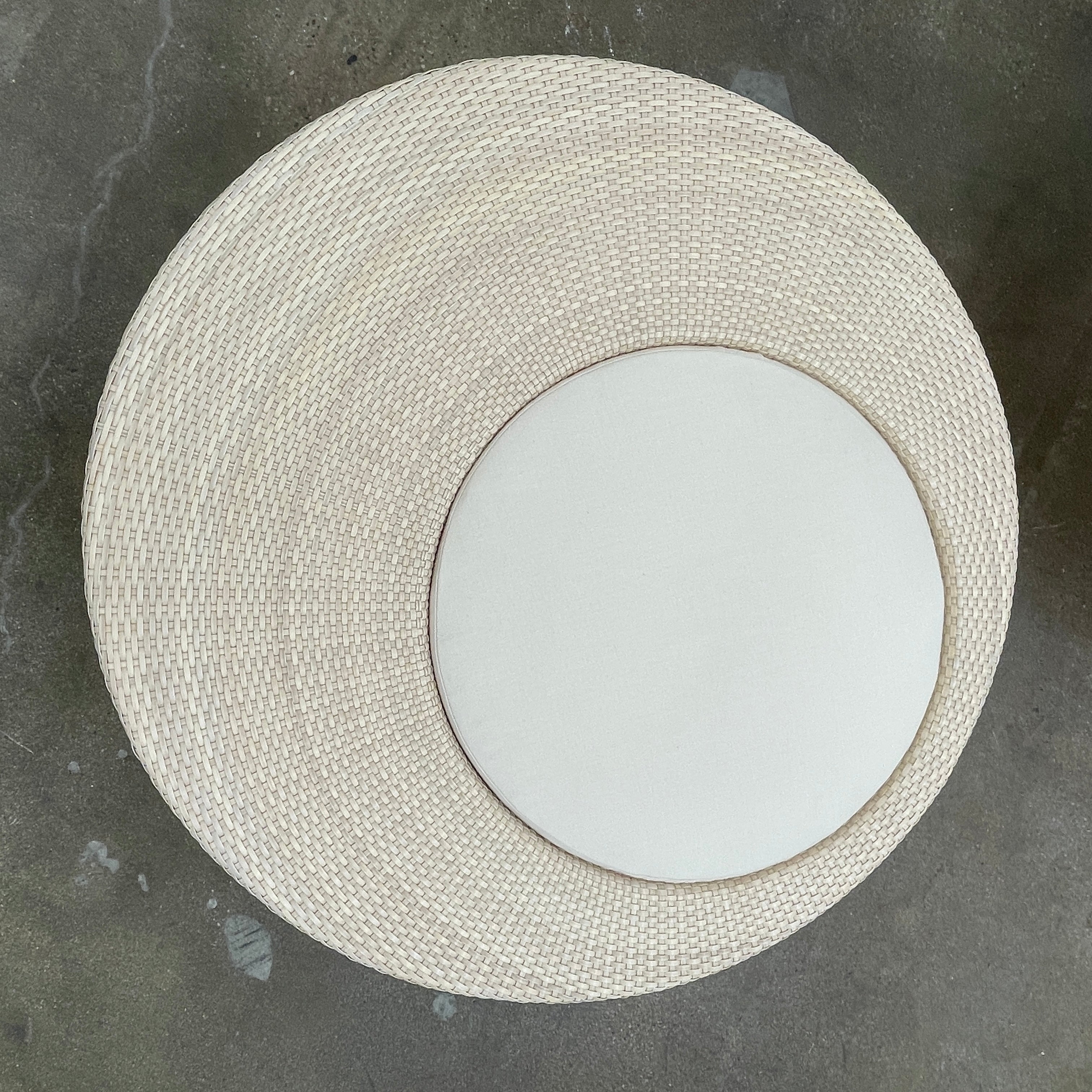 Ensemble de canapé pivotant Dedon Orbit avec baldaquin, pouf et table d'appoint