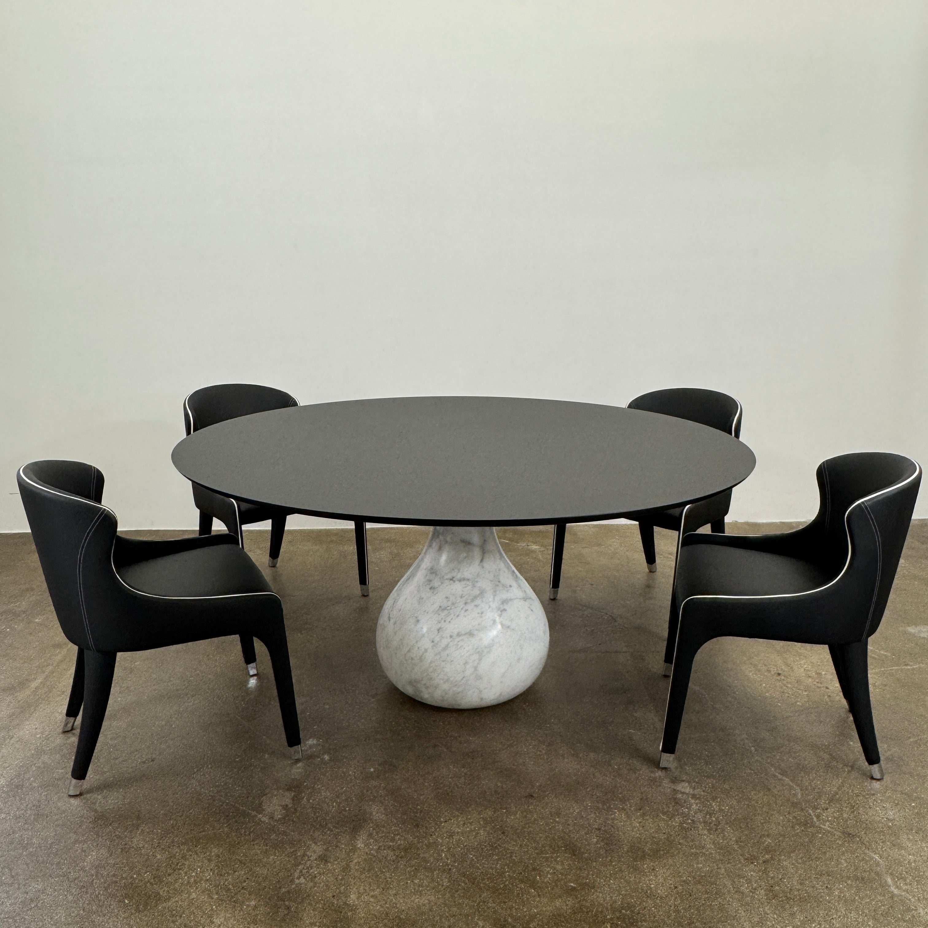 Table ronde Roche Bobois Aqua (prise)