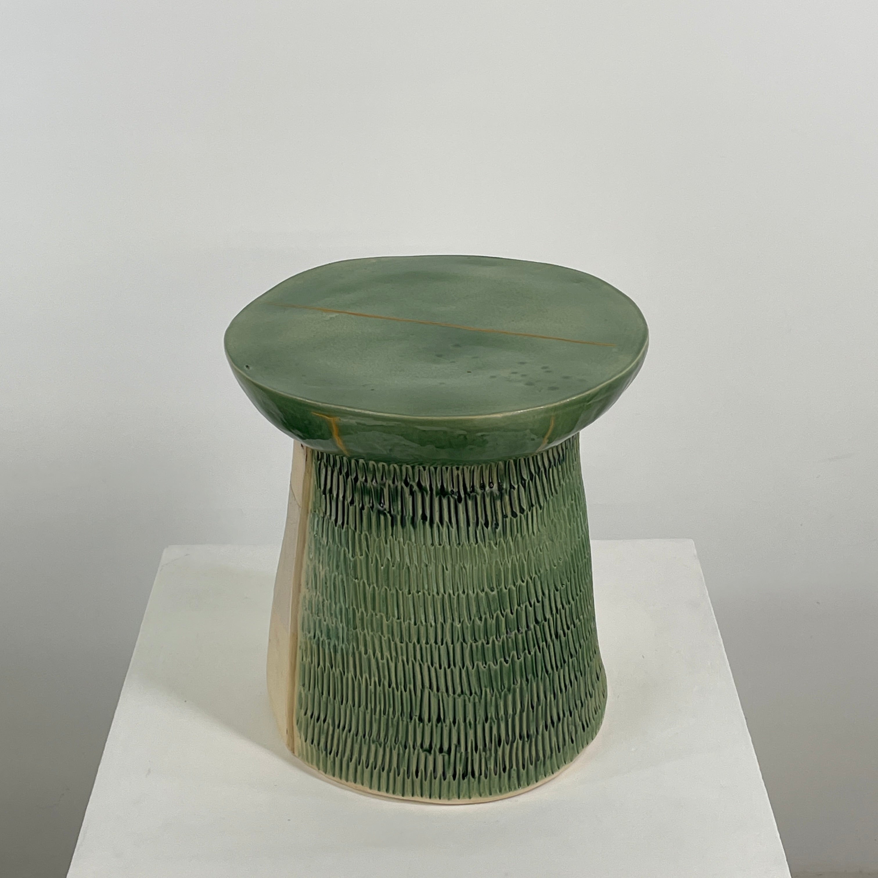 Table d'appoint en céramique Allyn Davis, céladon