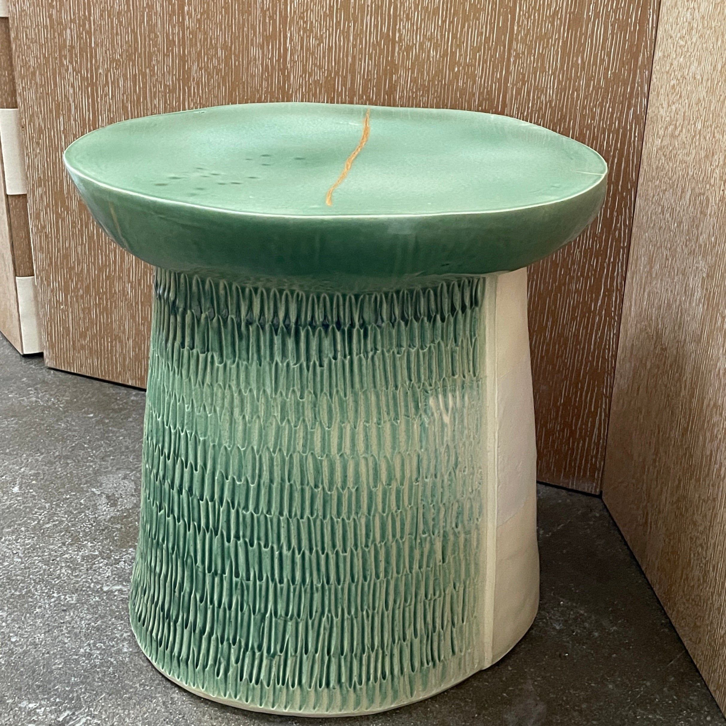 Table d'appoint en céramique Allyn Davis, céladon