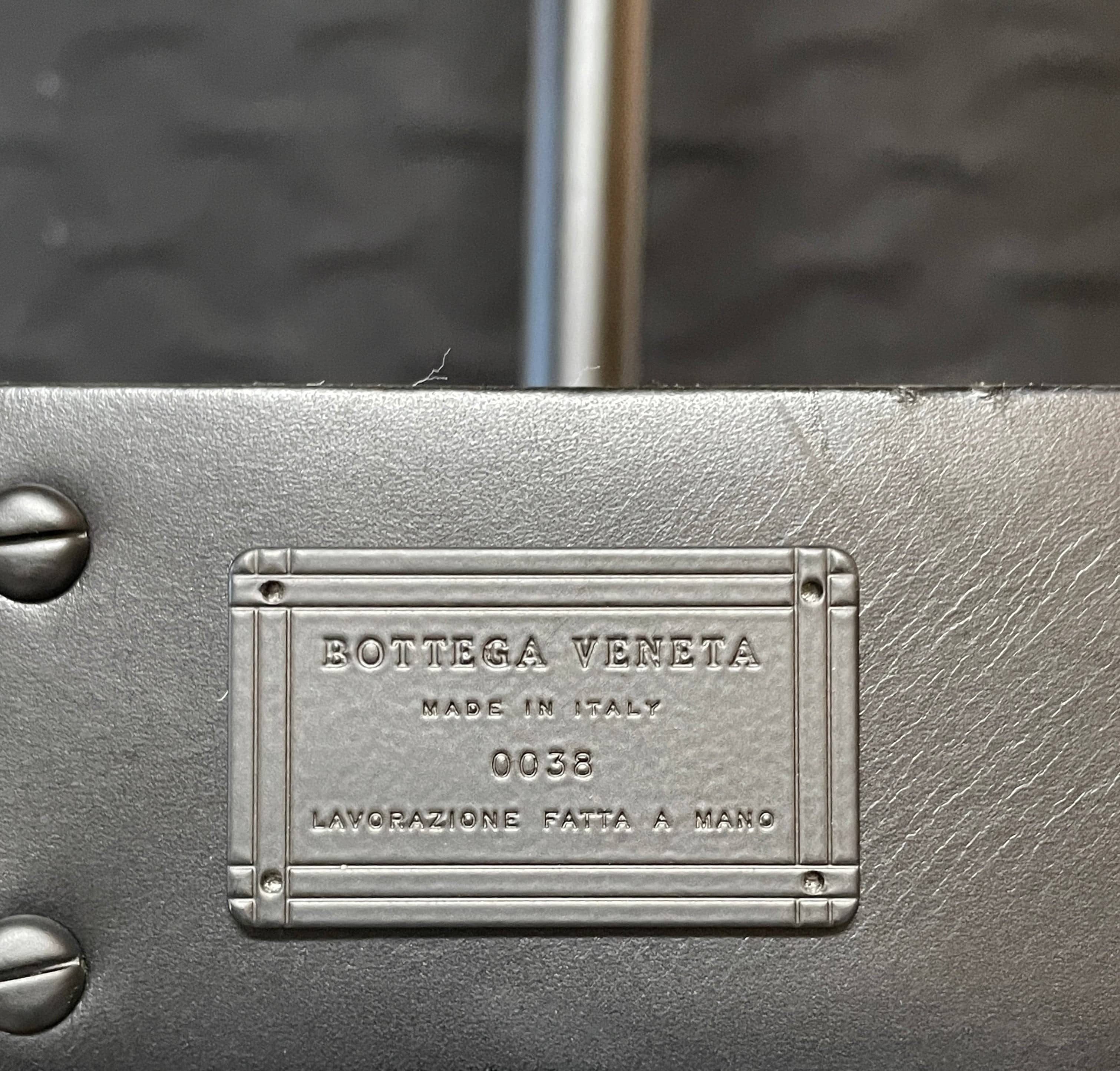 Fauteuil de réalisateur en cuir Nero de Bottega Veneta