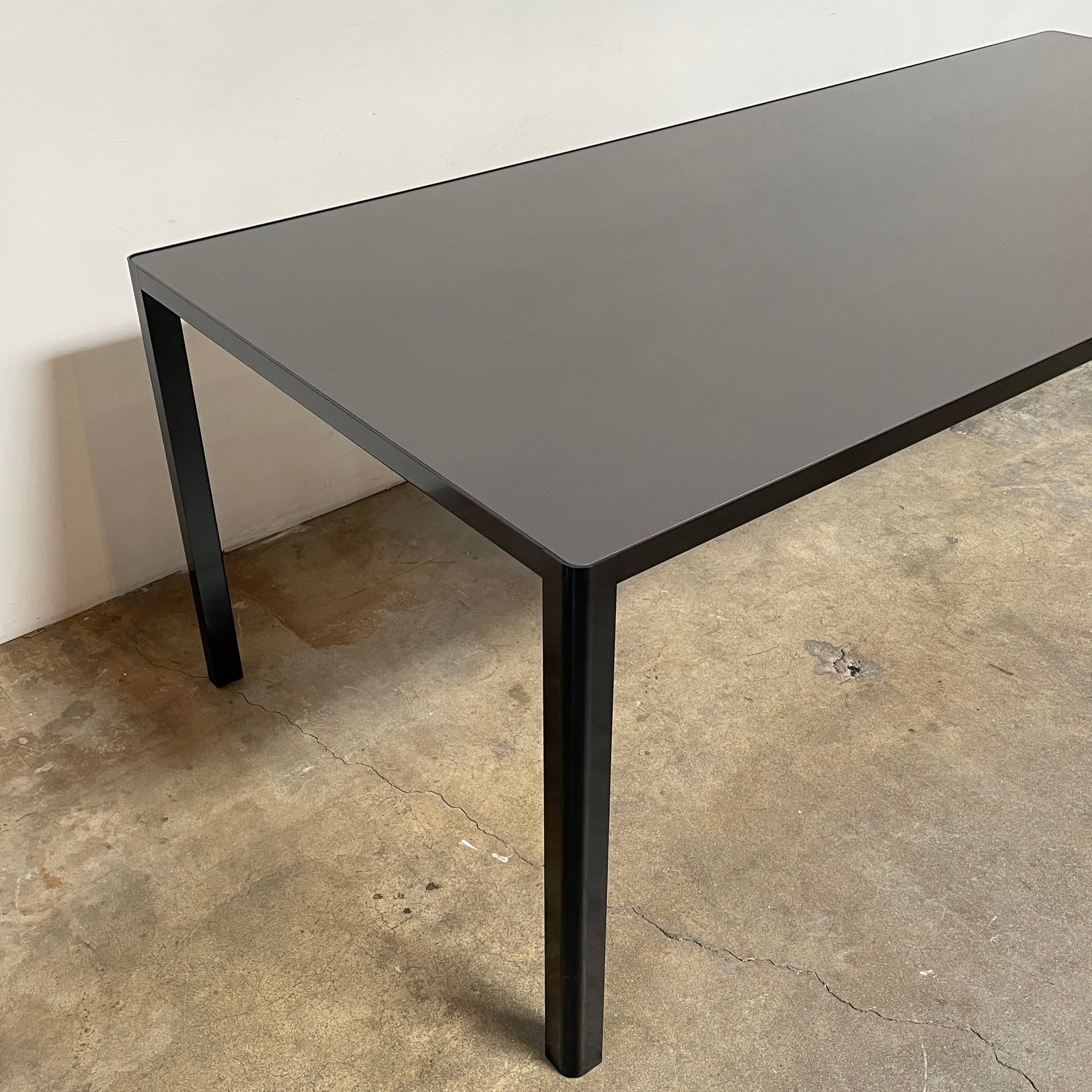 Table à manger Ligne Roset Seram