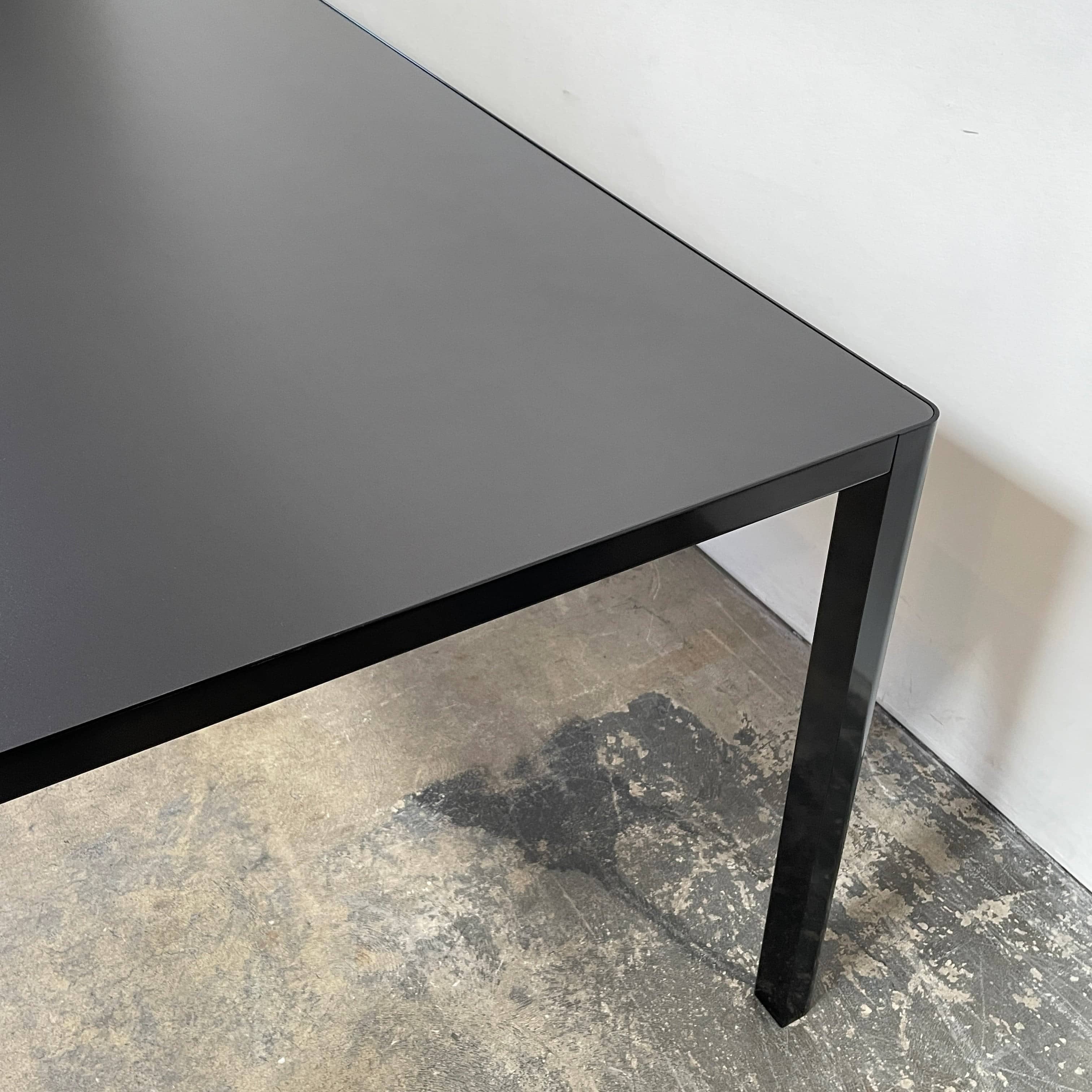 Table à manger Ligne Roset Seram