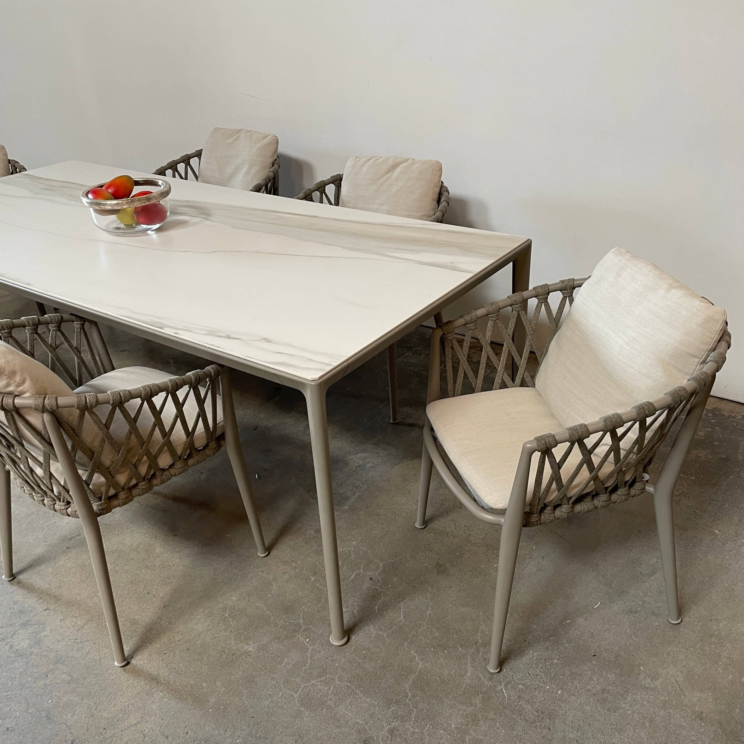 Table à manger d'extérieur Mirto de B&amp;B Italia