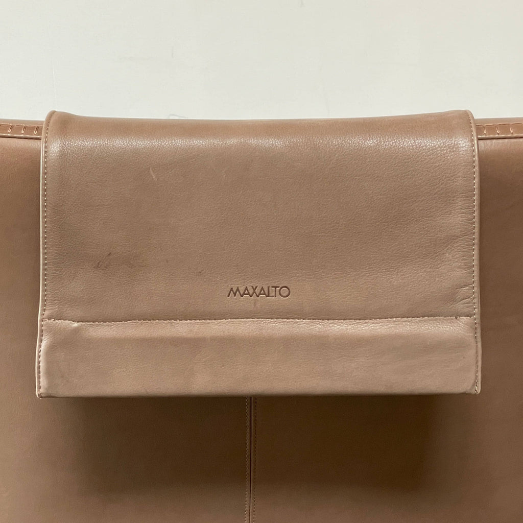 Fauteuil à dossier haut et pouf Maxalto Febo