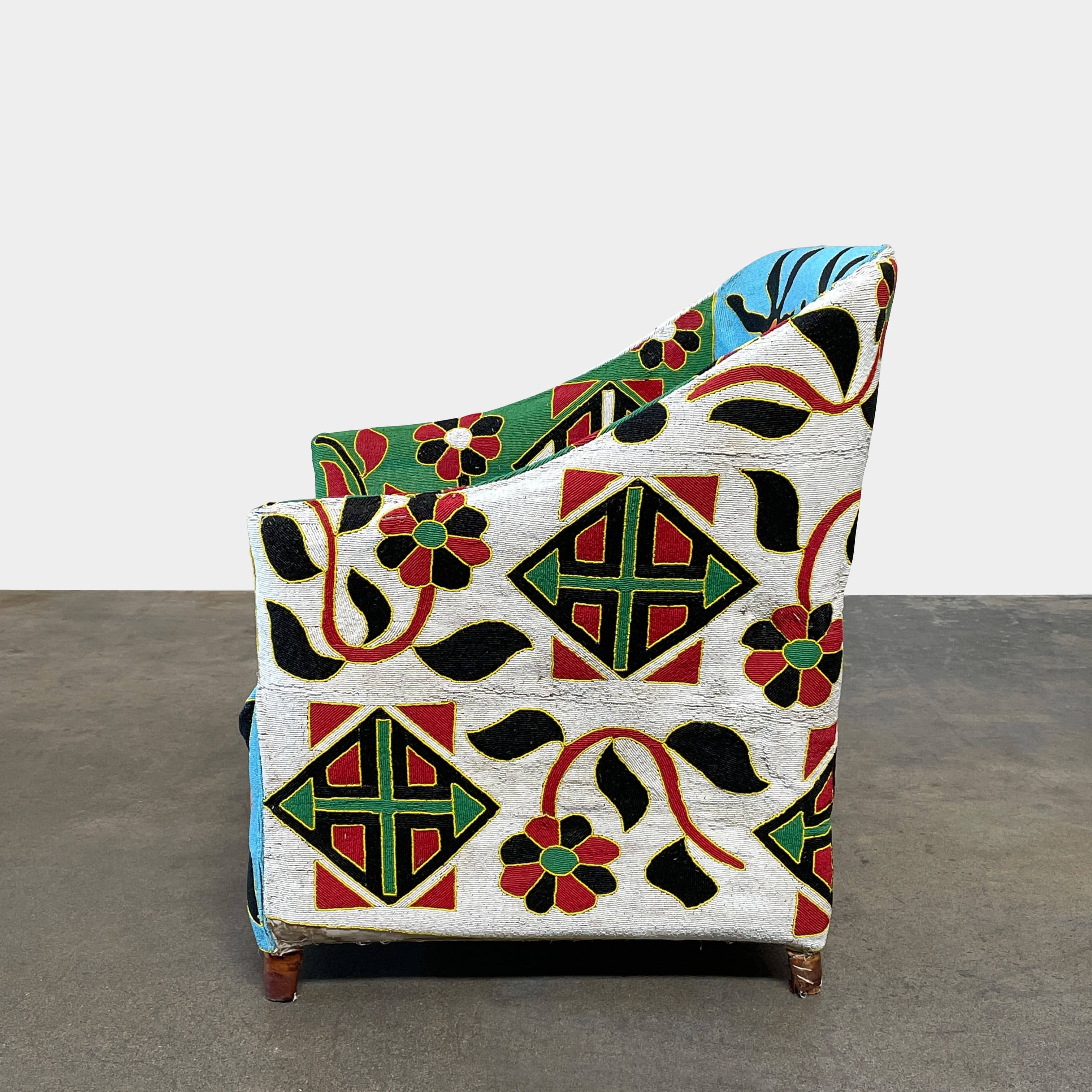 Chaise africaine Yoruba perlée à la main (en attente)