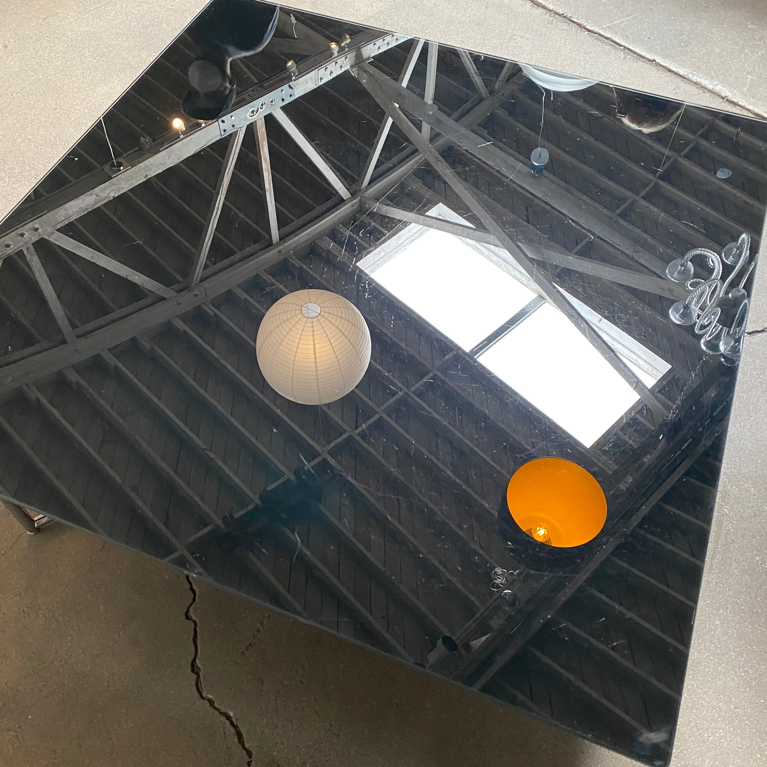Table basse en verre noir 