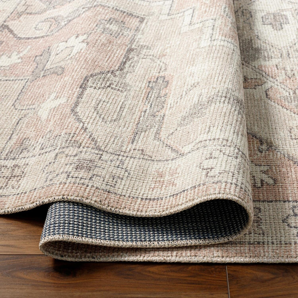 Tapis médaillon traditionnel revisité par Livabliss Elle
