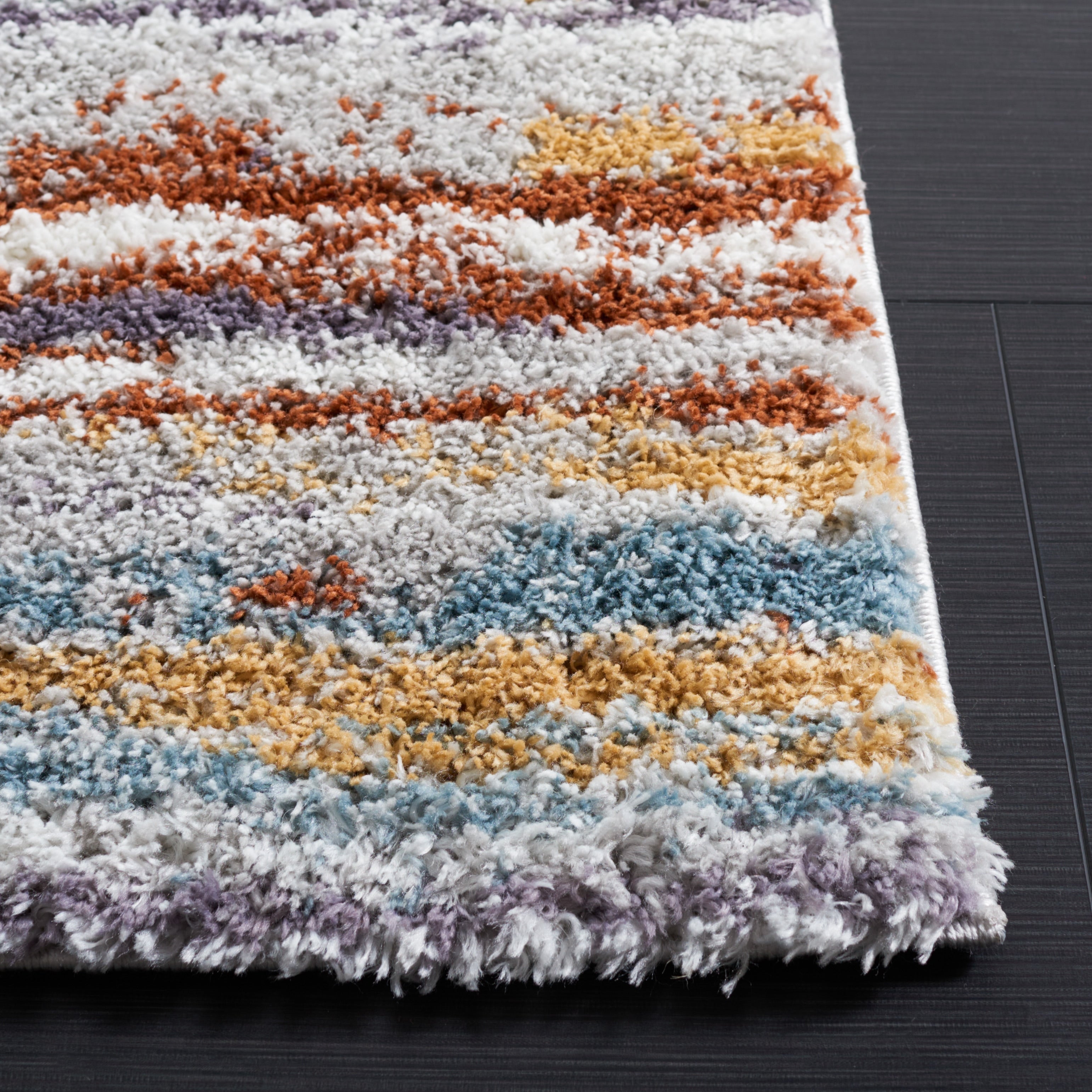 Tapis berbère à poils longs Sahire SAFAVIEH