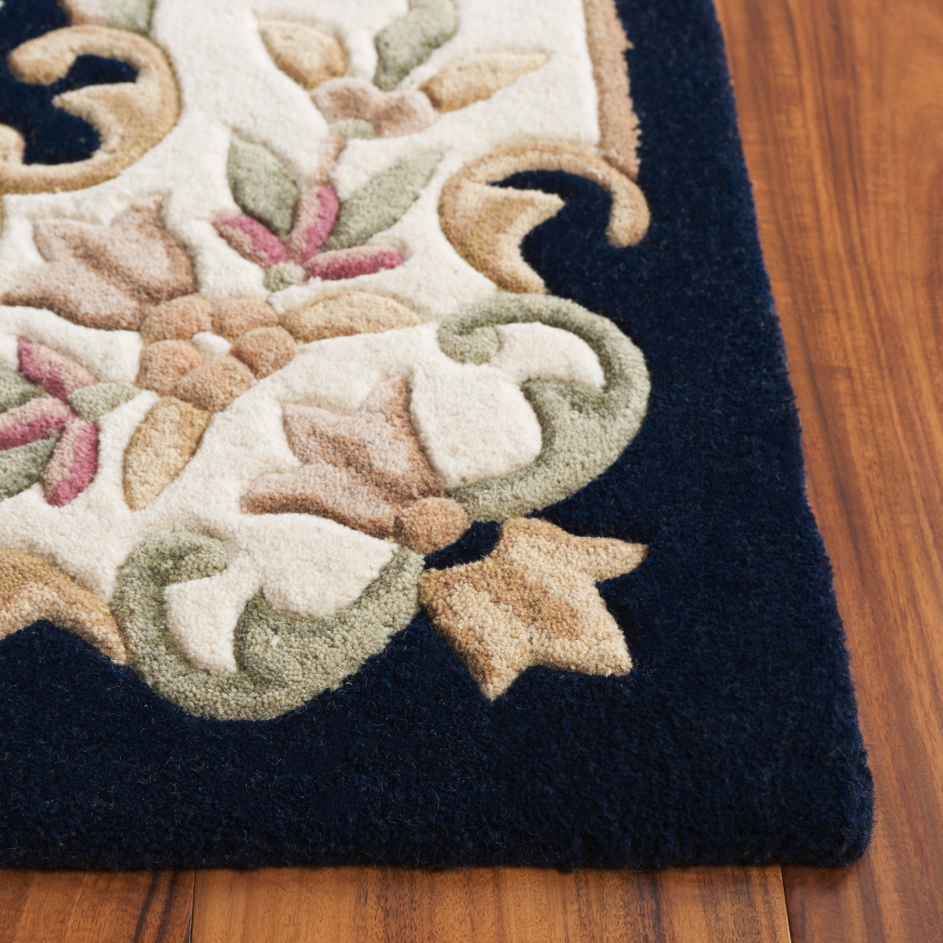 Tapis traditionnel en laine Aubusson Hale fait main SAFAVIEH.